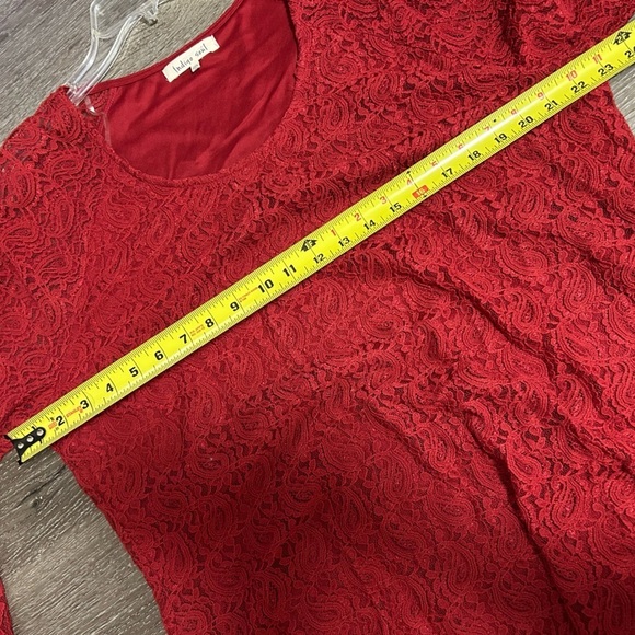 Indigo Soul Red Lace Paisley 3/4 Length Sleeve Lined Blouse 2X shark bite hem - Picture 7 of 8